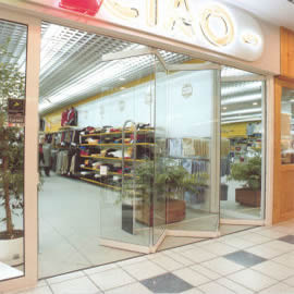 internal glass doors-shopping centres